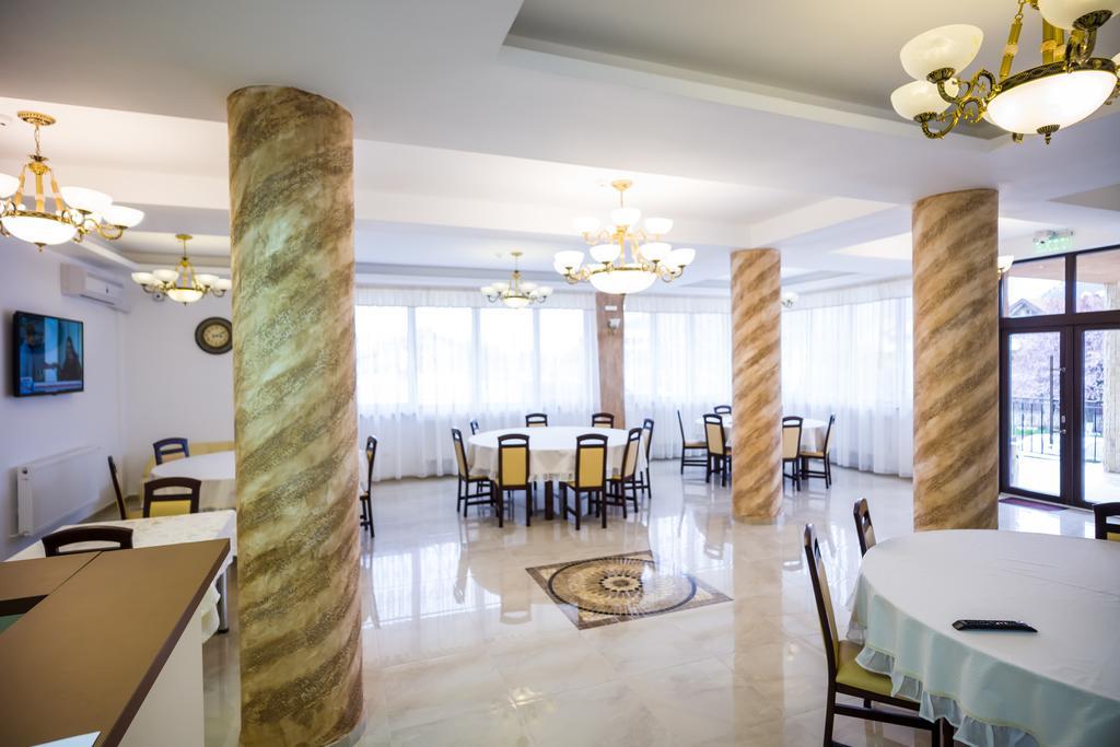 Hotel-Restaurant Ayan Piatra Neamt Luaran gambar